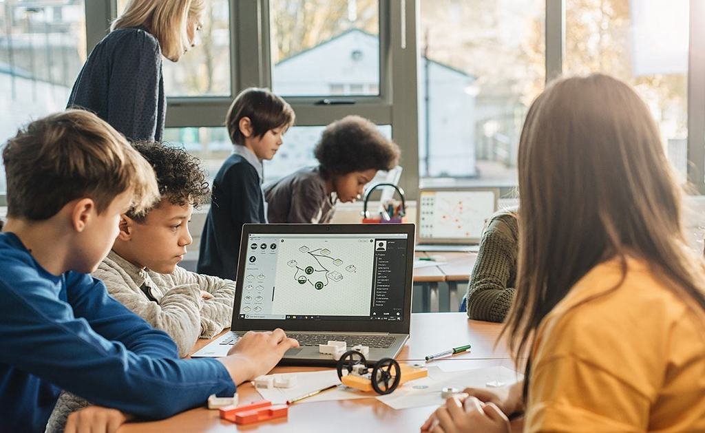 Classroom_Lifestyle_ef8b0cd3-4f71-49ab-858b-0d10d32468b9_1024x1024 Classroom_Lifestyle_ef8b0cd3-4f71-49ab-858b-0d10d32468b9_1024x1024